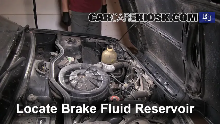 1990 Renault 5 TL Campus 1.4L 4 Cyl. Brake Fluid